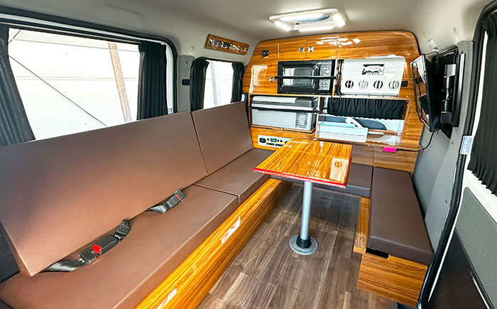 コンパクトキャンピングカーソファ