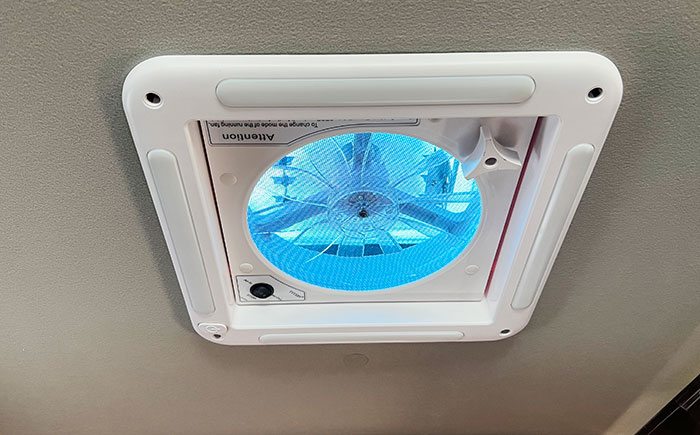 ルーフベンチレーター