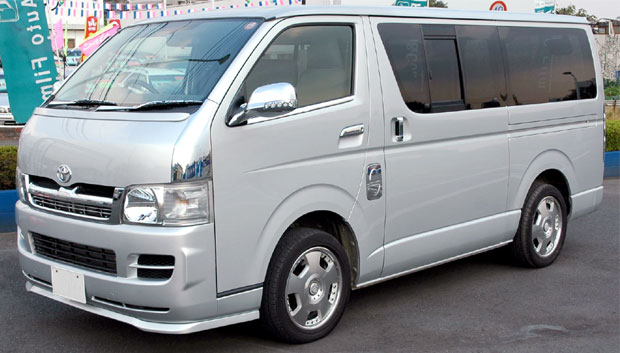ハイエース　セレブリップライナー セレブリップライナー・L/200A・各種エアロパーツ - 株式会社Stage21